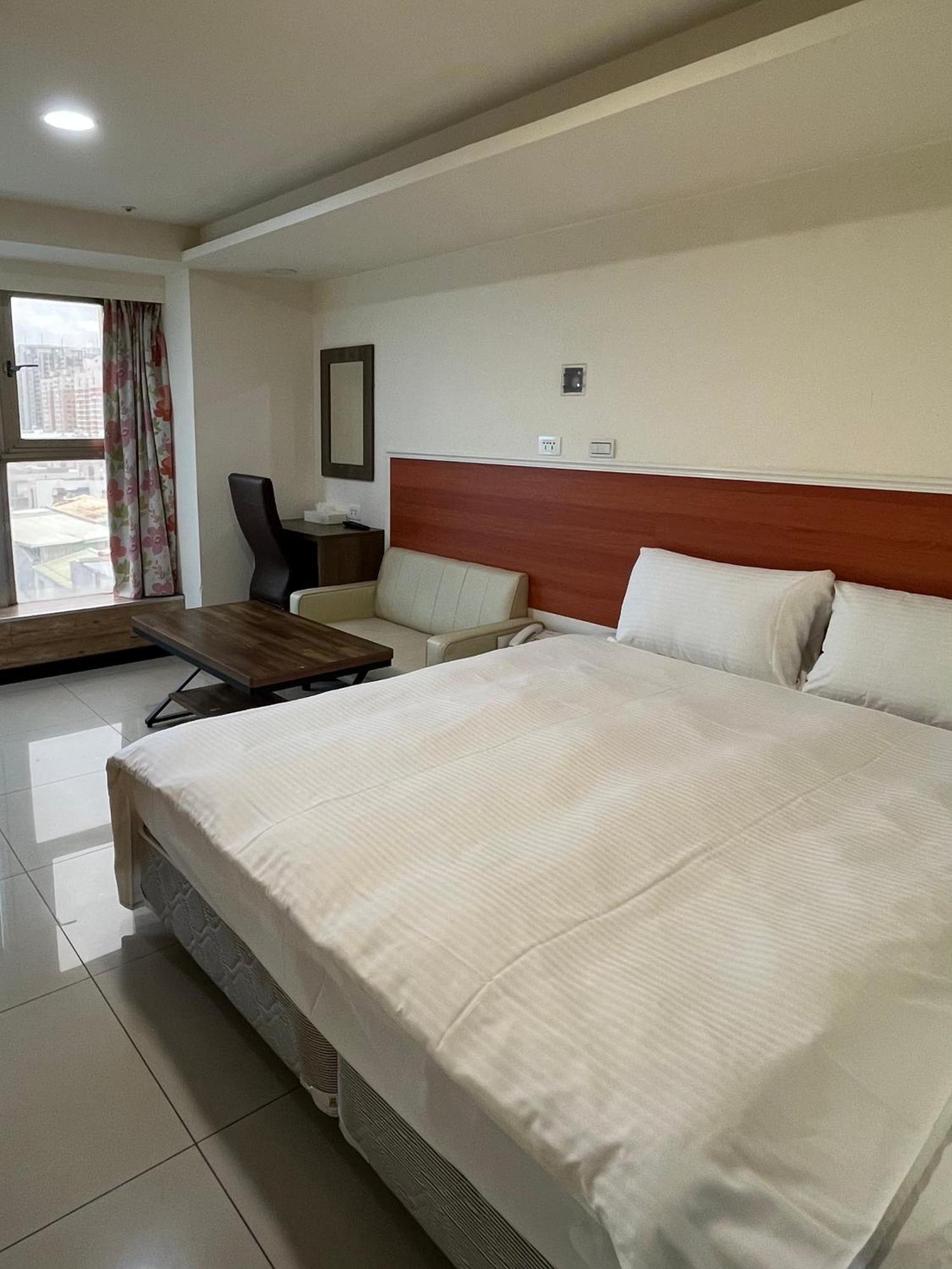 Yi Dian Yuan Hotel Zhongli Exteriör bild